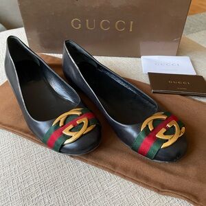 Gucci 36 1/2 GG Flats